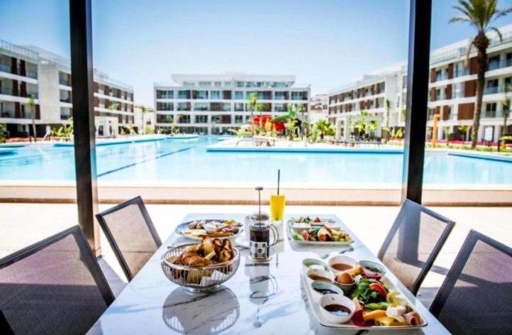 Courtyard Long Beach Holiday Resort Iskele District (Northern Cyprus) Exterior foto