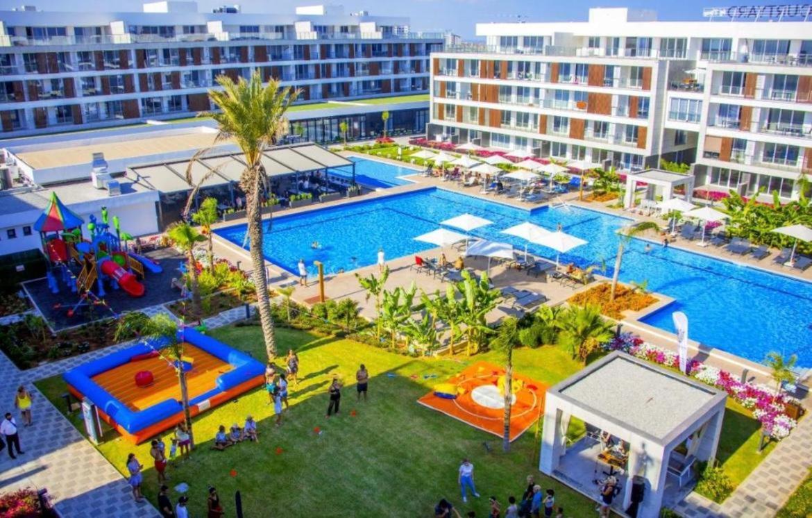 Courtyard Long Beach Holiday Resort Iskele District (Northern Cyprus) Exterior foto